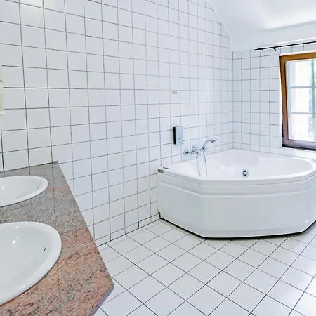 Aux Tanneries De Отель Wiltz