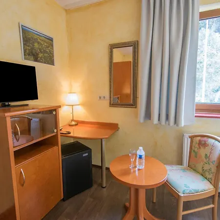 Aux Tanneries De Hotel