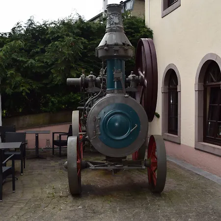 Aux Tanneries De 3*
