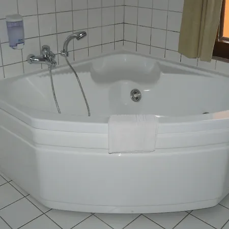 Aux Tanneries De Szálloda 3*