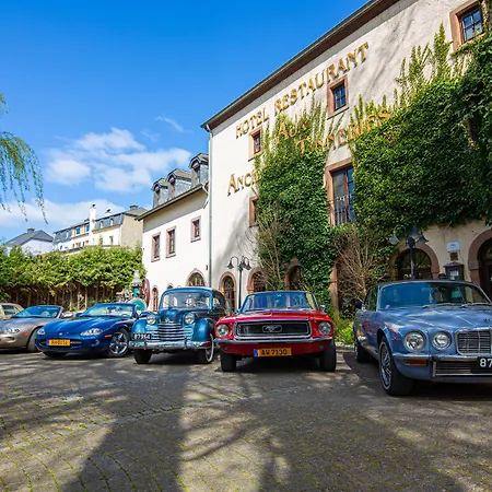 Aux Tanneries De 3*