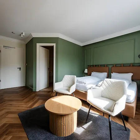 Aux Tanneries De 호텔 3*