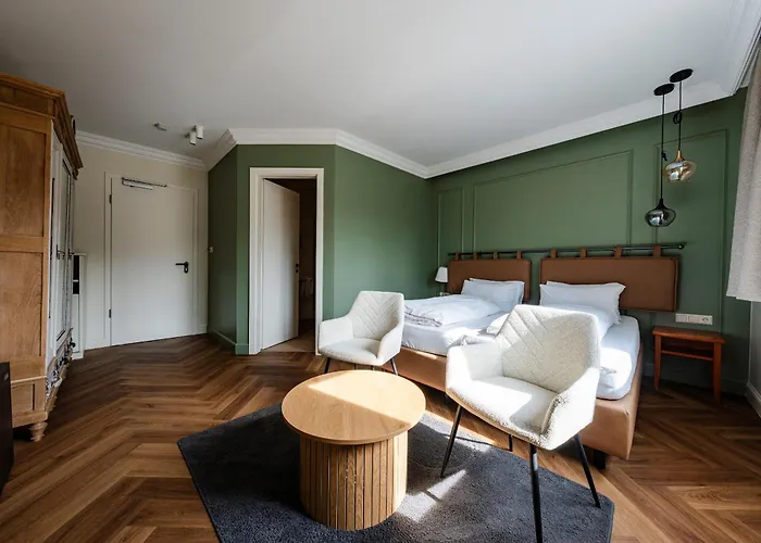 Aux Tanneries De 호텔 3*